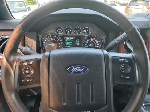 Used 2015 Ford F250 King Ranch w/ King Ranch w/Chrome Package AWD/4WD image 16