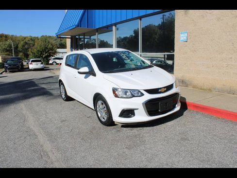 Used 2020 Chevrolet Sonic LT image 1