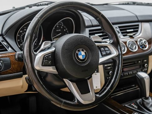 Used 2011 BMW Z4 sDrive30i w/ Premium Pkg RWD image 16