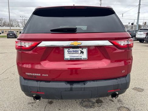Used 2019 Chevrolet Traverse LT w/ LT Premium Package image 4