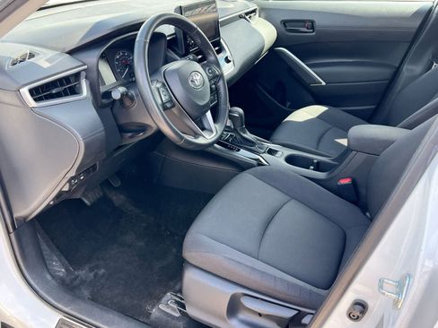 Used 2024 Toyota Corolla Cross LE FWD image 10