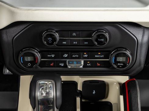 Used 2026 Ford Bronco Heritage Edition AWD/4WD image 25