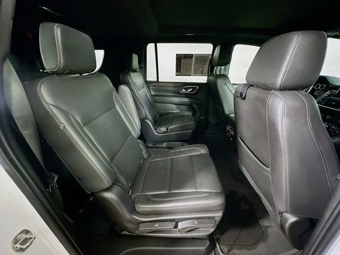 Used 2021 Chevrolet Suburban LT w/ Max Trailering Package RWD image 11