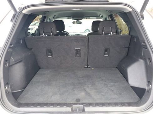 Used 2018 Chevrolet Equinox LT image 24