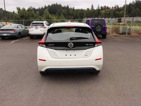 Used 2020 Nissan Leaf SV w/ SV All Weather Package FWD image 6