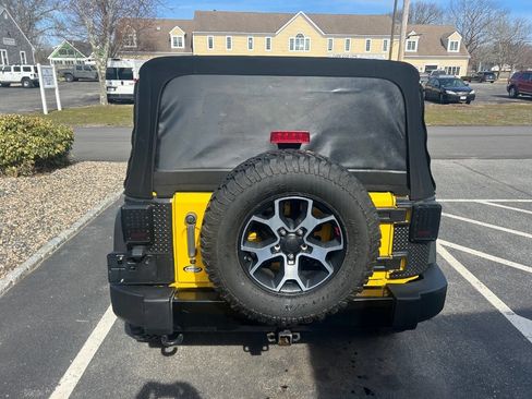 Used 2015 Jeep Wrangler Sport image 5