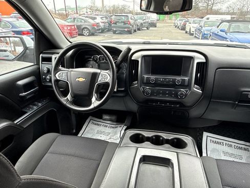 Used 2018 Chevrolet Silverado 1500 LT image 19