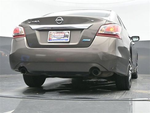 Used 2013 Nissan Altima 2.5 S image 24