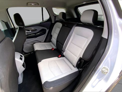 Used 2024 GMC Terrain SLE FWD image 20