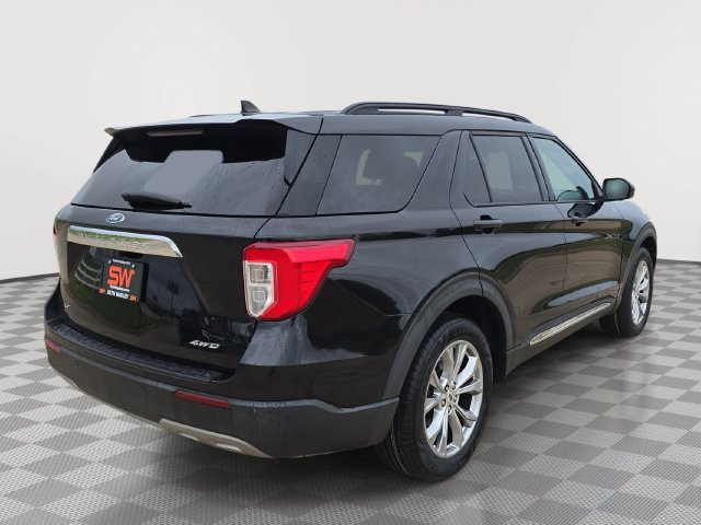 Used 2021 Ford Explorer XLT w/ Equipment Group 202A AWD/4WD image 7