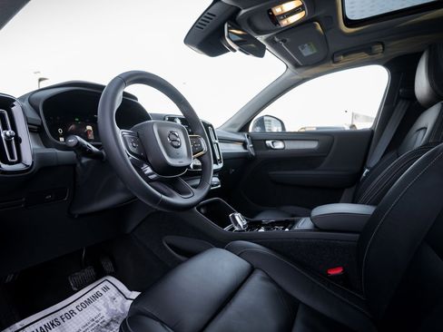 Used 2023 Volvo XC40 B5 Plus w/ Driver Assist Package image 11