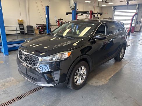 Used 2019 Kia Sorento L FWD image 2