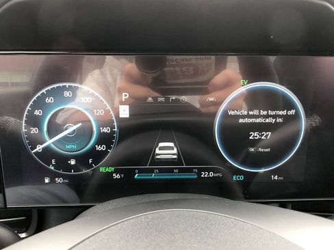 New 2025 Hyundai Elantra SEL image 17