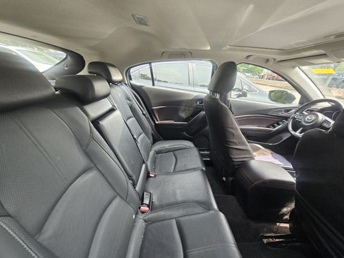 Used 2018 MAZDA MAZDA3 Grand Touring FWD image 7