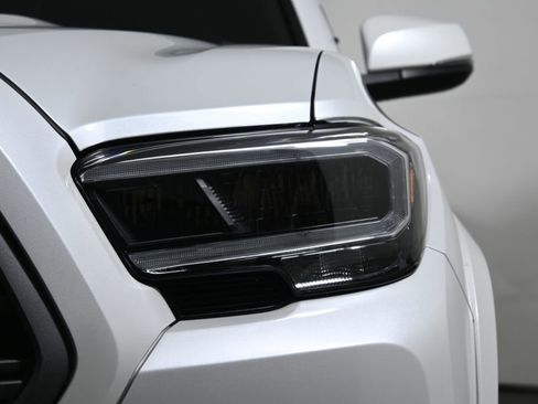 Used 2023 Toyota Tacoma TRD Sport image 10