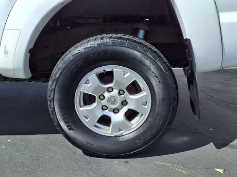 Used 2005 Toyota Tacoma PreRunner RWD image 4