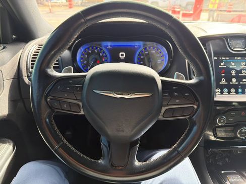 Used 2020 Chrysler 300 S AWD/4WD image 12