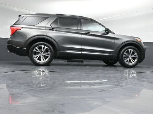 Used 2020 Ford Explorer Platinum w/ Premium Technology Package AWD/4WD image 46