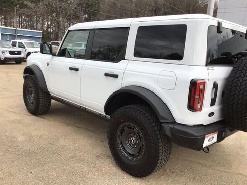 New 2025 Ford Bronco Badlands w/ Sasquatch Package AWD/4WD image 12