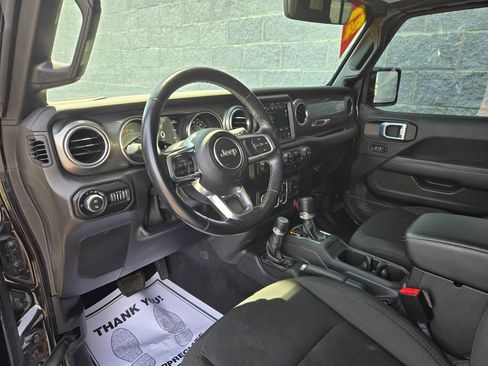 Used 2021 Jeep Gladiator Overland AWD/4WD image 15