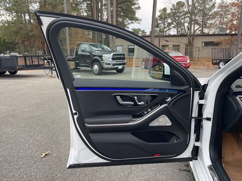 New 2026 Mercedes-Benz S 580 4MATIC Sedan image 22