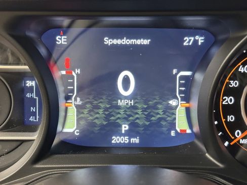 Used 2025 Jeep Wrangler Unlimited Rubicon image 29