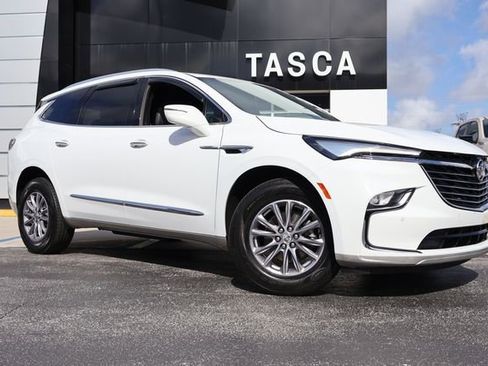 Used 2023 Buick Enclave Essence FWD image 1