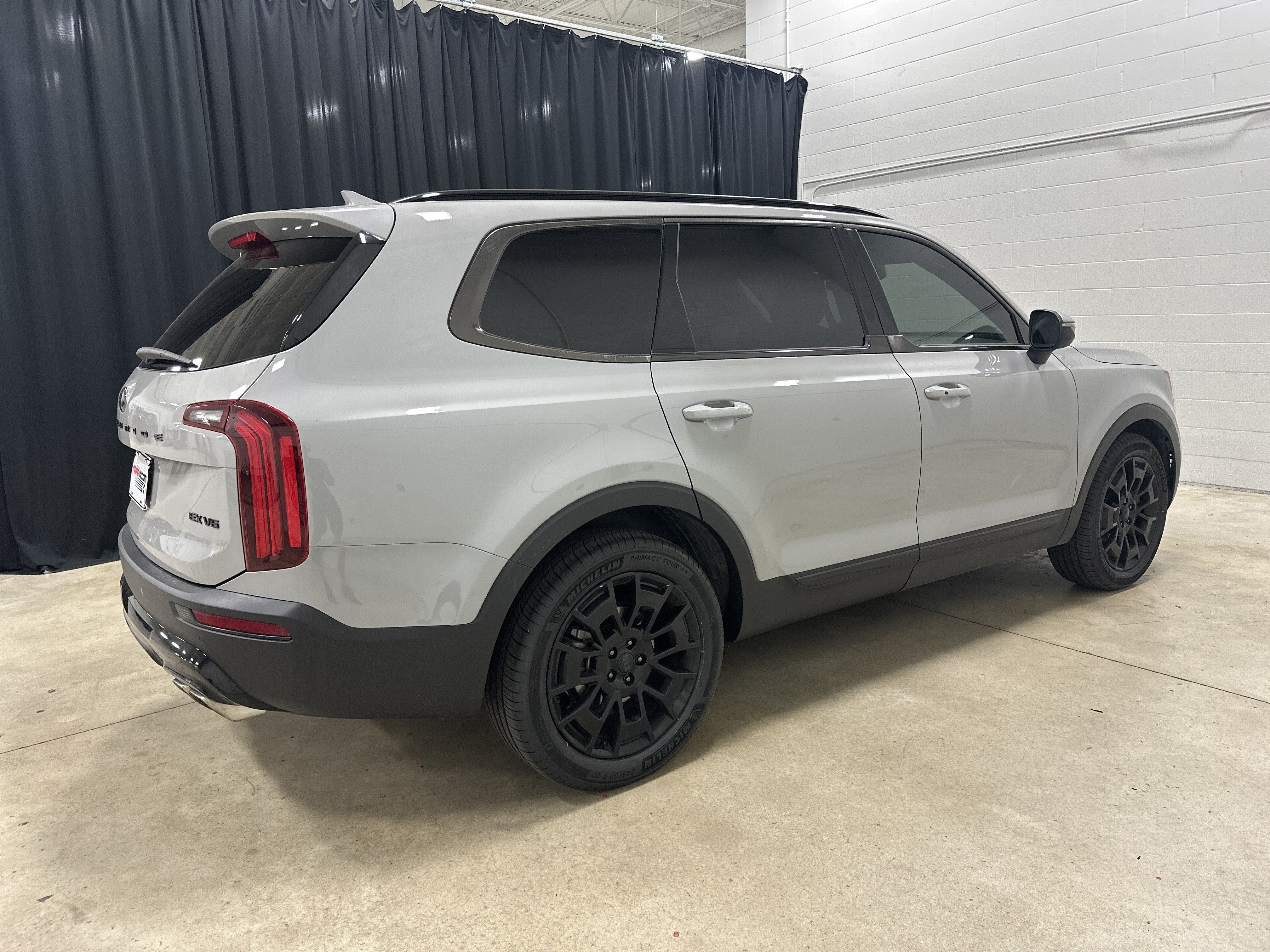 Used 2021 Kia Telluride EX w/ EX Premium Package AWD/4WD image 13