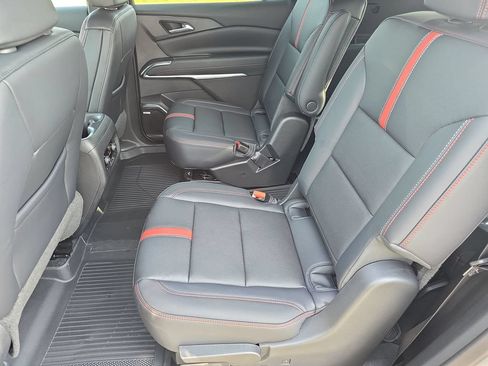 New 2026 Chevrolet Traverse RS w/ LPO, Floor Liner Package AWD/4WD image 15