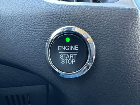 Used 2024 Ford Edge SEL w/ Class II Trailer Tow Package image 22