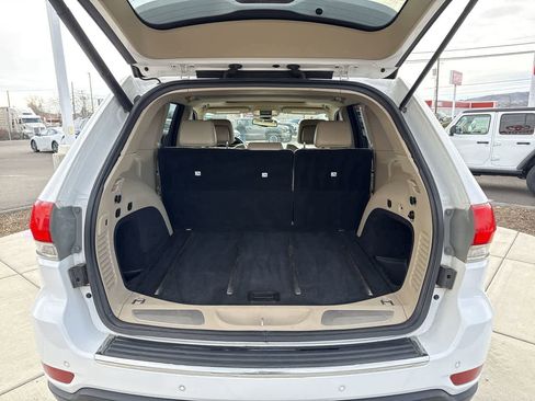 Used 2015 Jeep Grand Cherokee Limited w/ Trailer Tow Group IV image 6