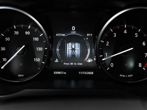 Used 2017 Land Rover Range Rover Evoque SE Premium image 16