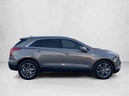 Used 2018 Cadillac XT5 Premium Luxury w/ LPO, Wheel Lock Package image 4