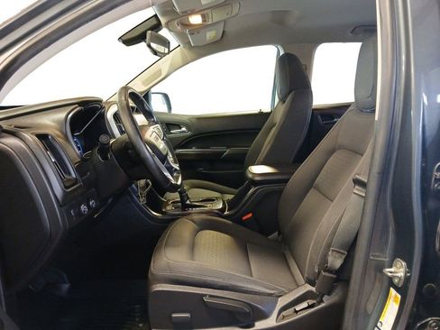 Used 2017 GMC Canyon SLE AWD/4WD image 9