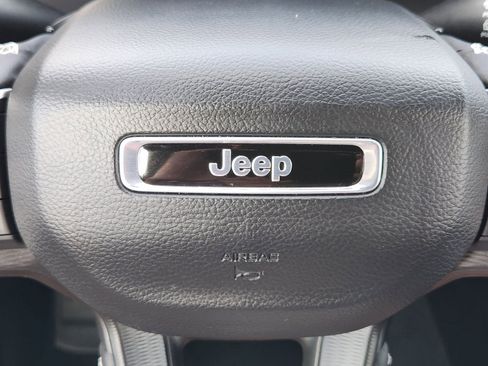 Used 2024 Jeep Grand Cherokee L Altitude image 38