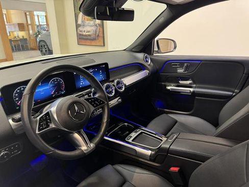 Used 2025 Mercedes-Benz GLB 250 image 9