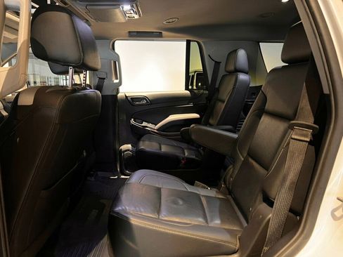 Used 2020 GMC Yukon SLT w/ Premium Edition image 23