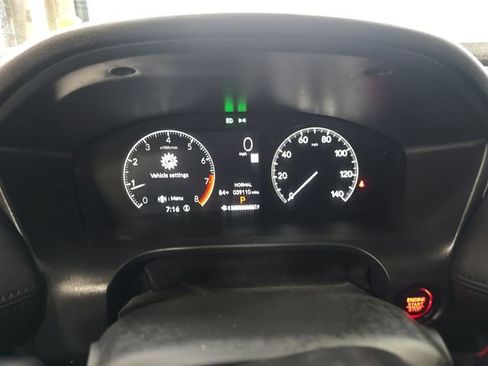 Used 2025 Honda HR-V LX image 11