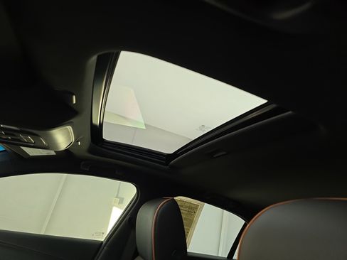 Used 2022 Cadillac CT4 V w/ Navigation Package image 27