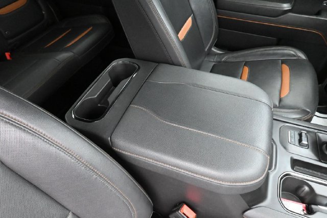 Used 2024 GMC Sierra 1500 AT4 w/ Technology Package AWD/4WD image 36