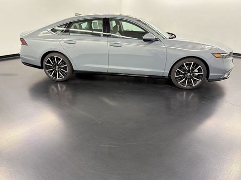 New 2026 Honda Accord Touring image 8