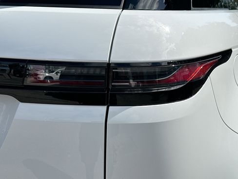 Used 2026 Land Rover Range Rover Evoque S image 32