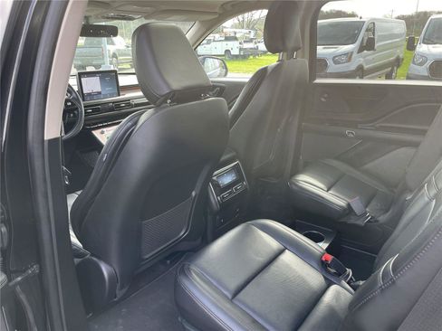 Used 2023 Lincoln Aviator Reserve image 34
