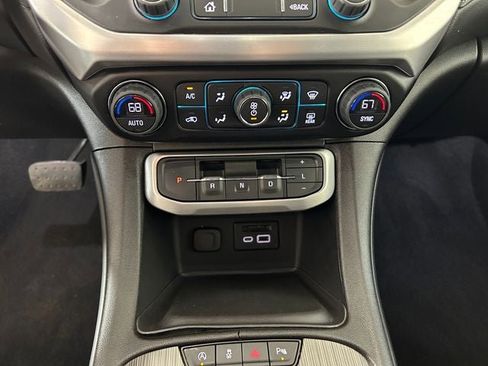 Used 2023 GMC Acadia SLT FWD image 24