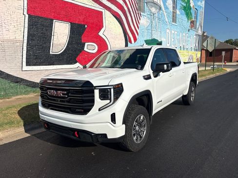 Used 2025 GMC Sierra 1500 AT4 AWD/4WD image 1