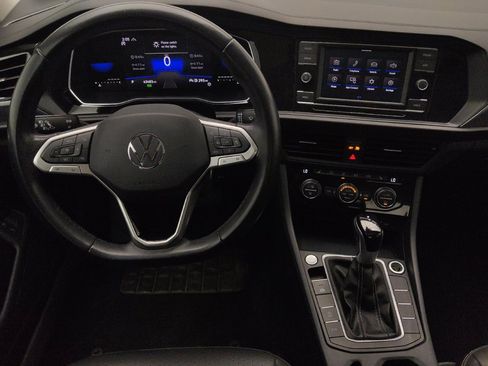 Used 2024 Volkswagen Jetta SE FWD image 22