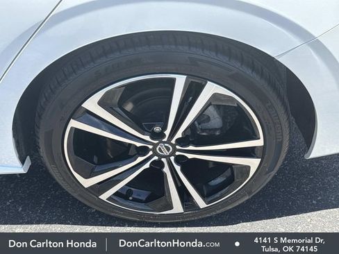 Used 2023 Nissan Sentra SR w/ SR Premium Package FWD image 25