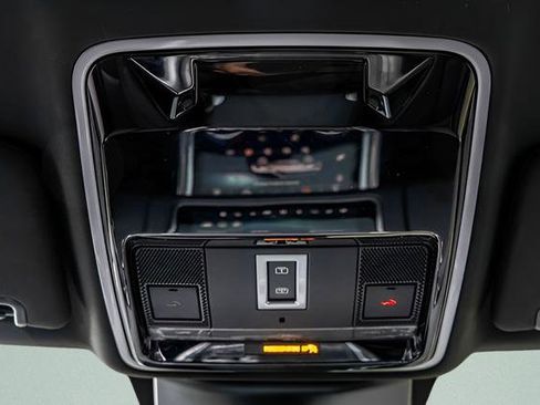 Used 2022 Land Rover Range Rover Sport SE image 18