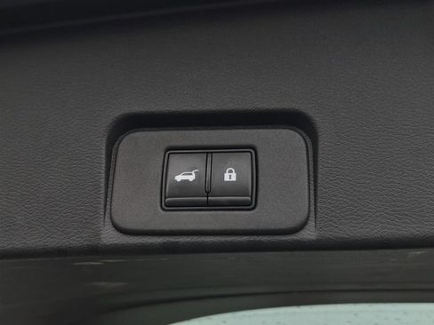 Used 2023 Nissan Rogue SL w/ SL Premium Package FWD image 9