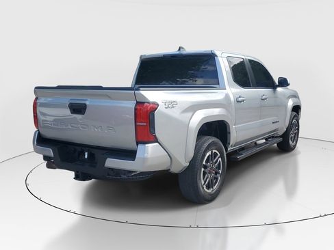 Used 2024 Toyota Tacoma TRD Sport image 7